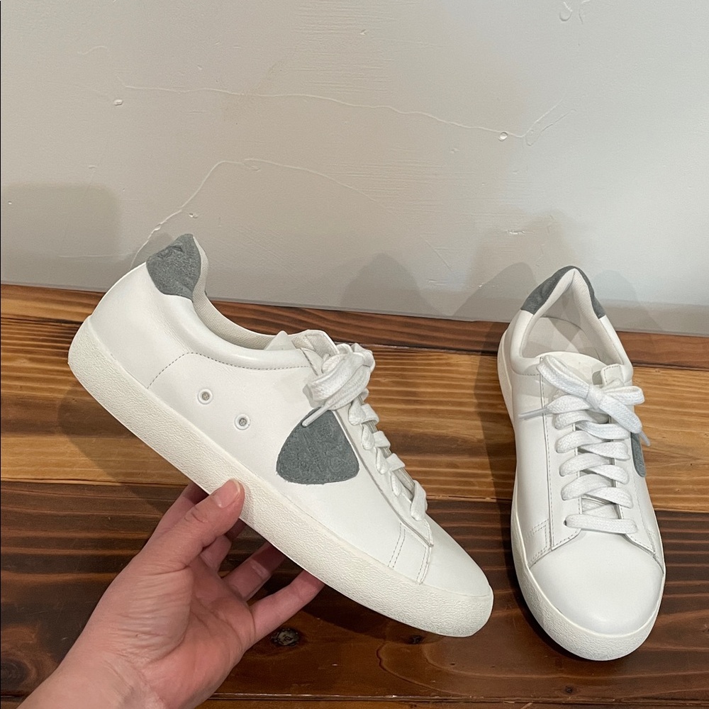 Bernardo Tatum Leather Logo Sneakers Low-Top Sneakers B46 NWOT Size 9 - Picture 4 of 14